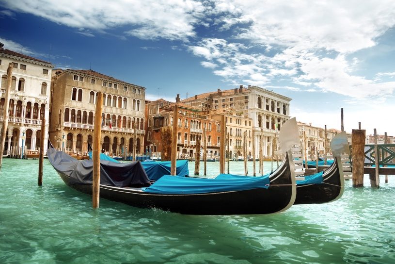 Venezia, Rebel Walls