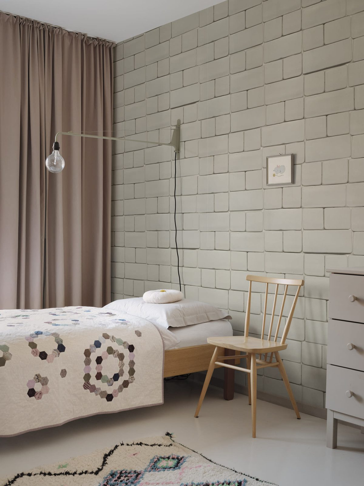 Flight of Tiles, Clay, Rebel Walls 3