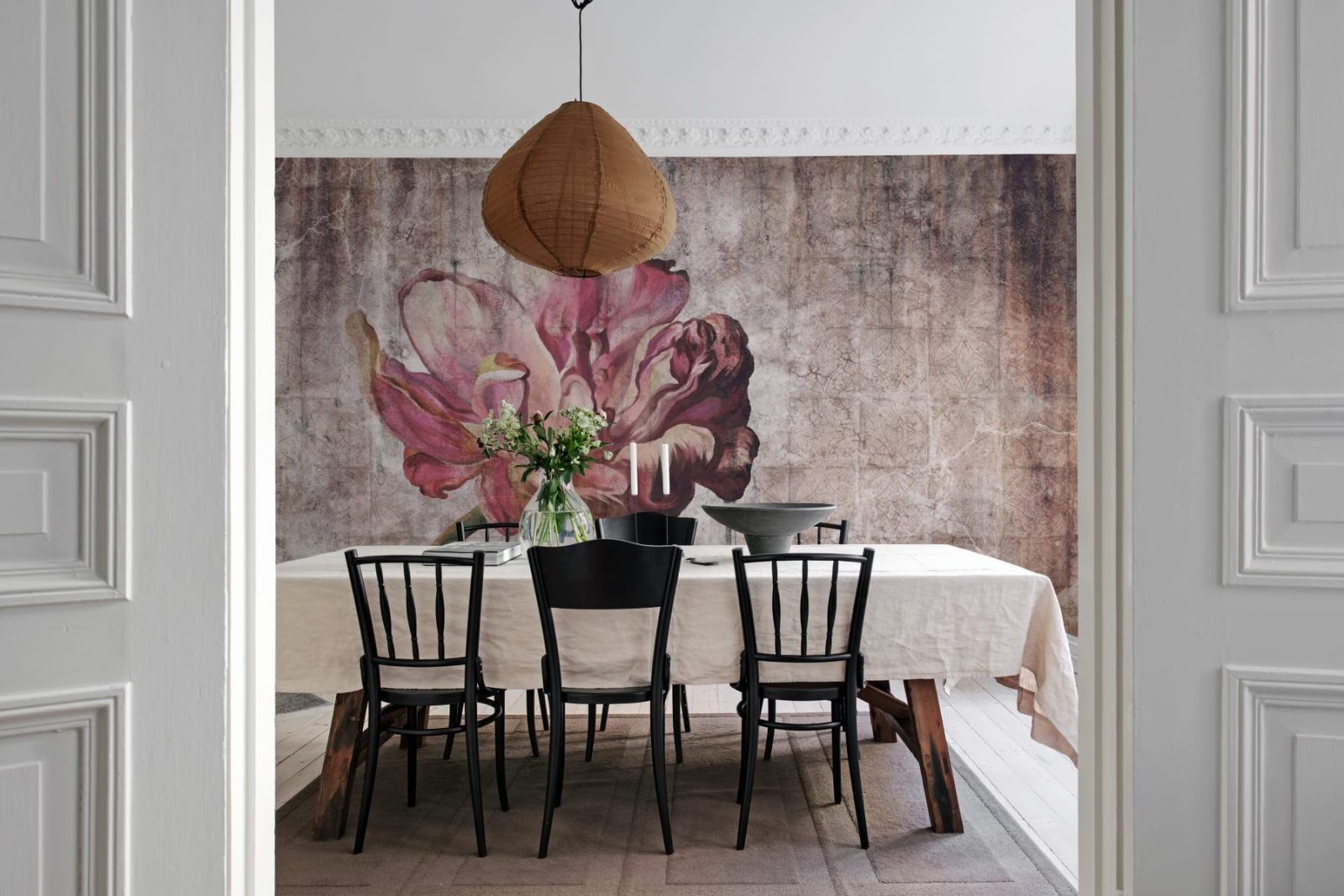 Vintage Tulip, Rebel Walls 3
