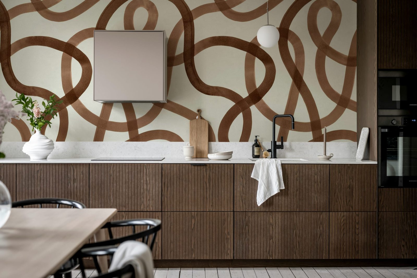Serpentine, Mocha Mousse, Rebel Walls 3