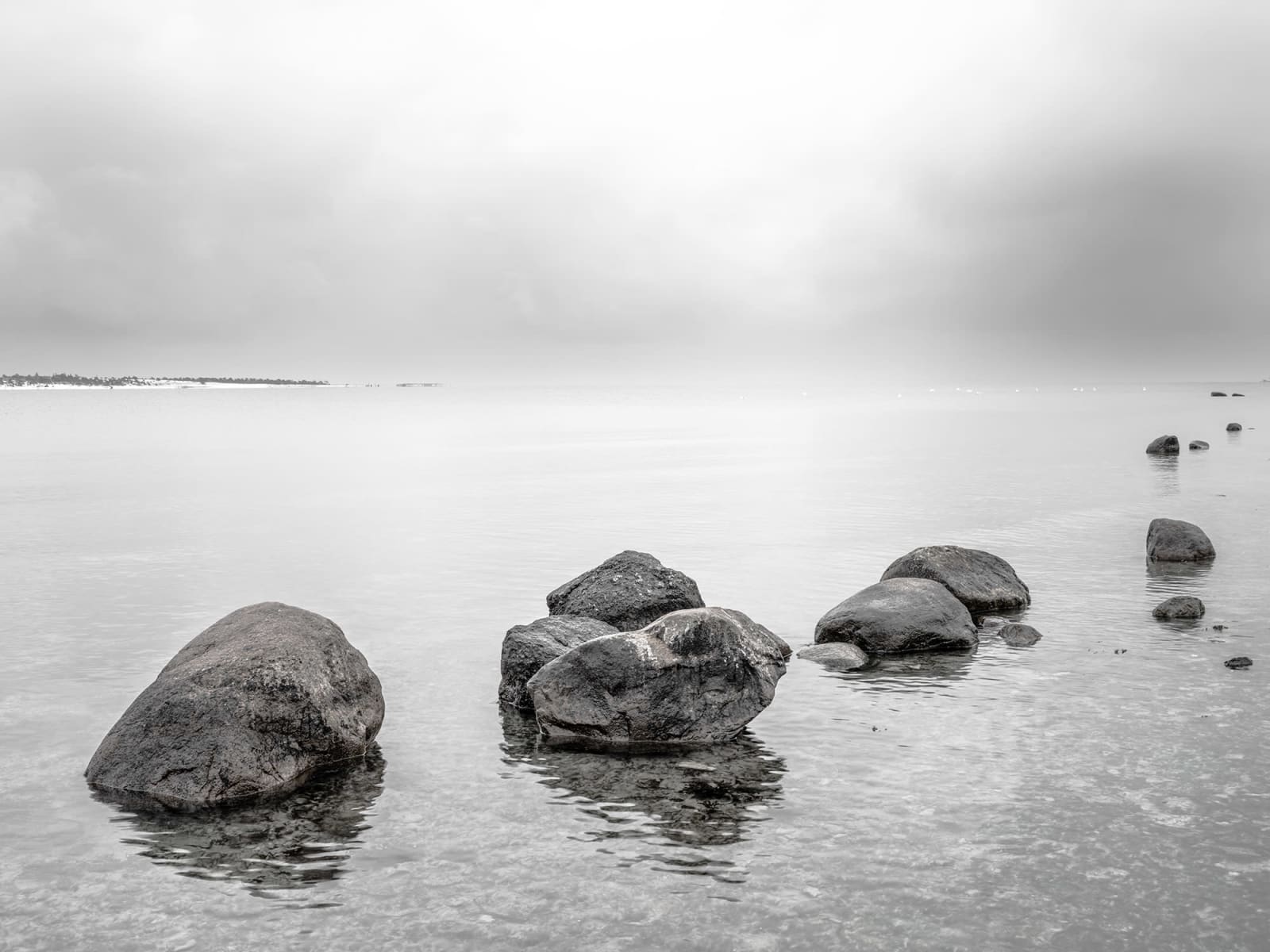 Rocky Lake, Gray, Rebel Walls