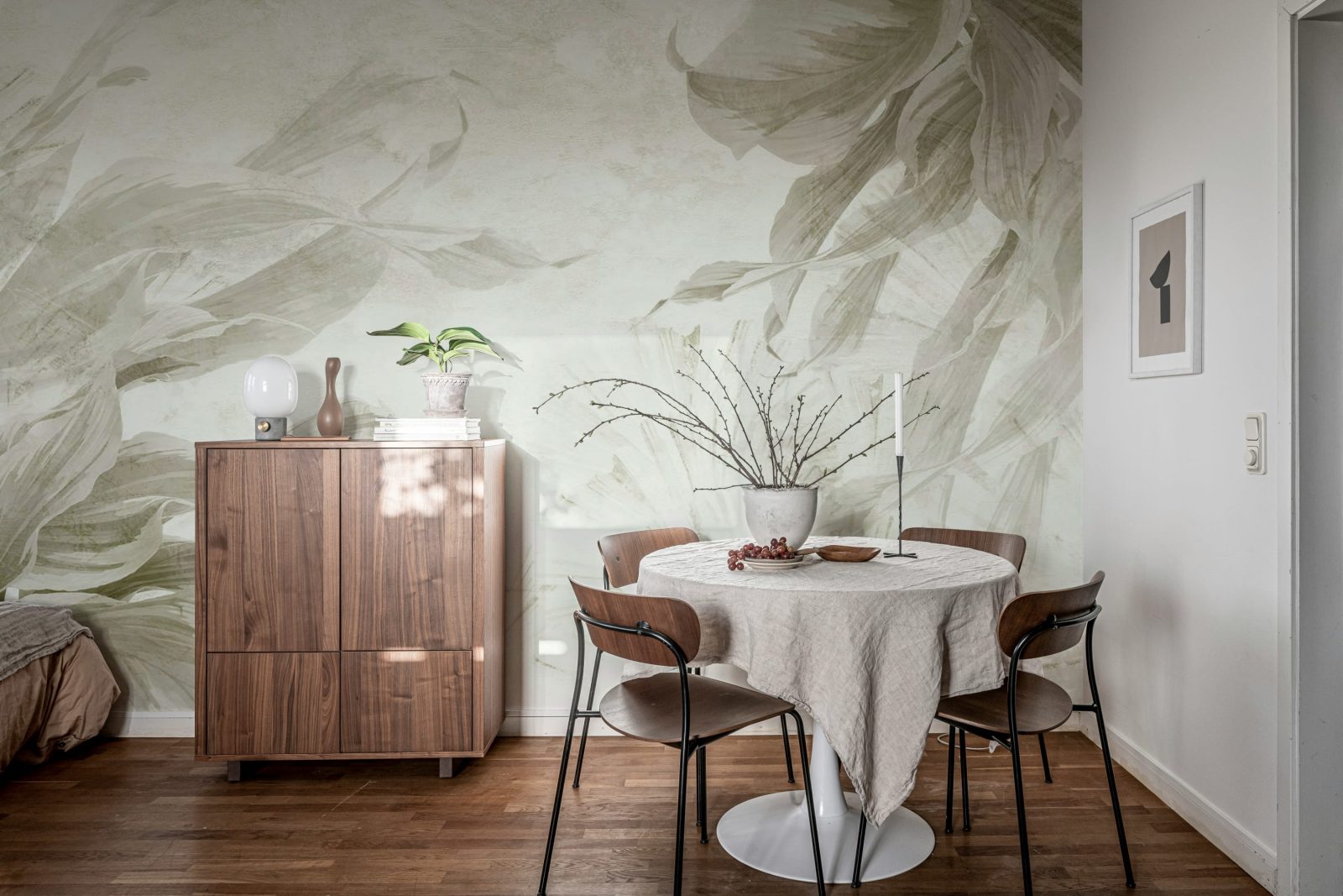 Leafy Dream, Greige, Rebel Walls 3