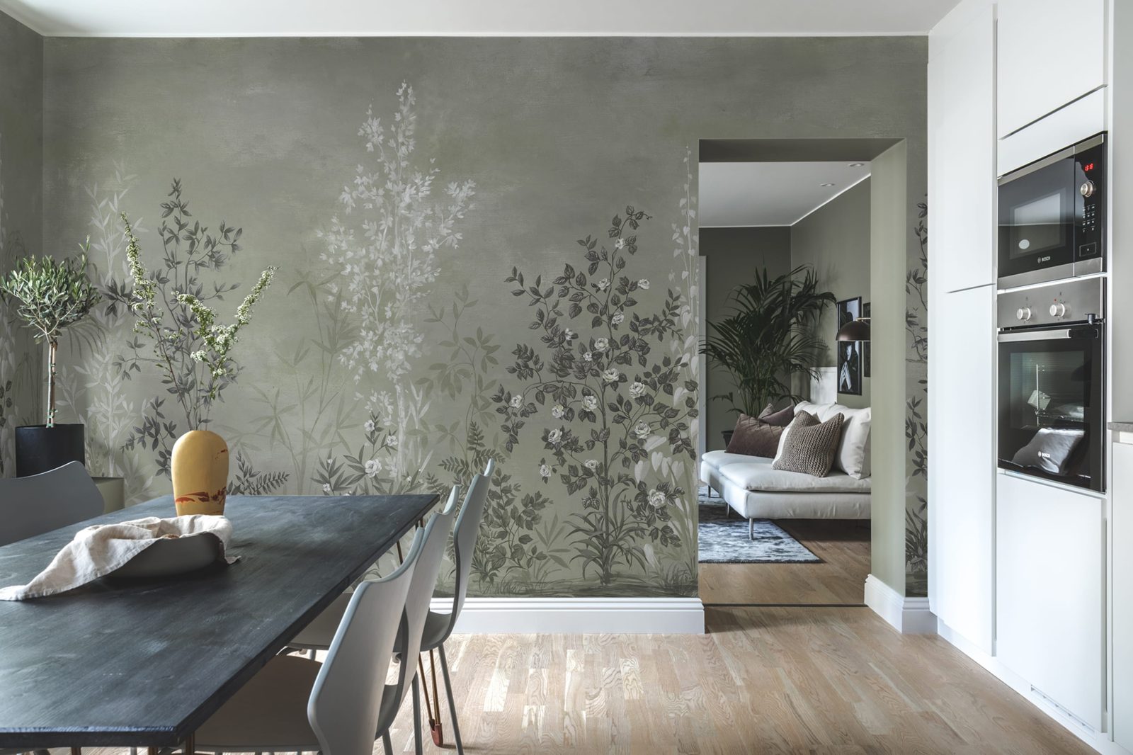 Chinoiserie Haze Green, Rebel Walls 3