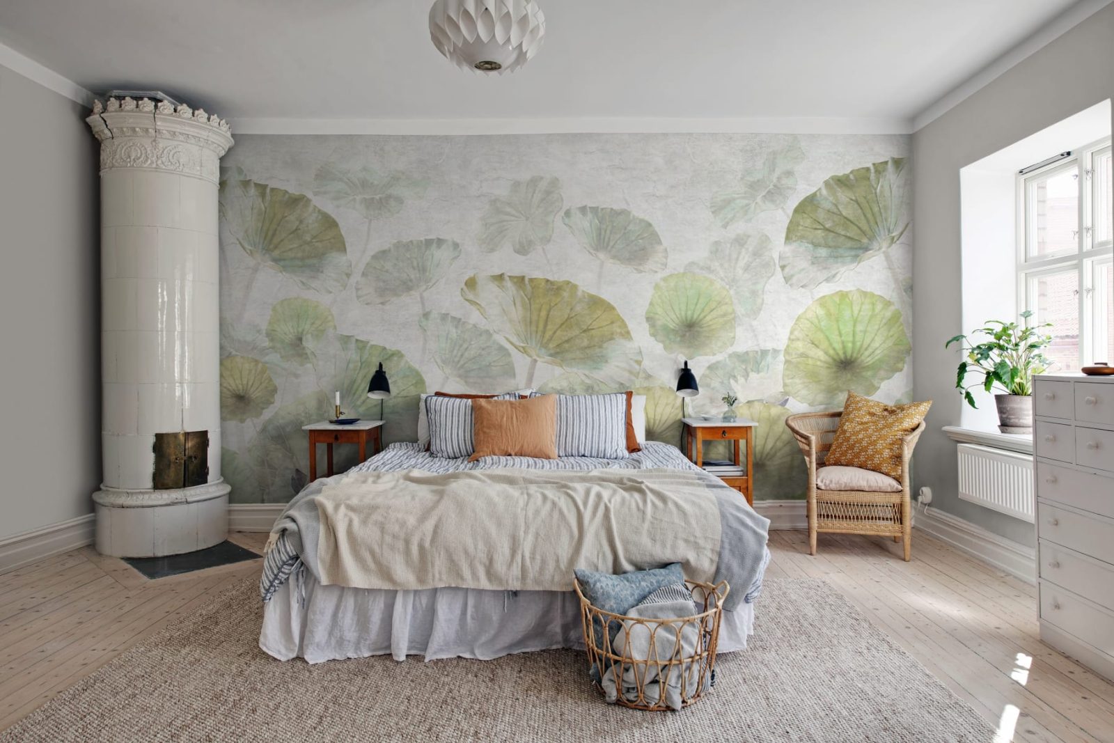 Waterlily, Rebel Walls 3