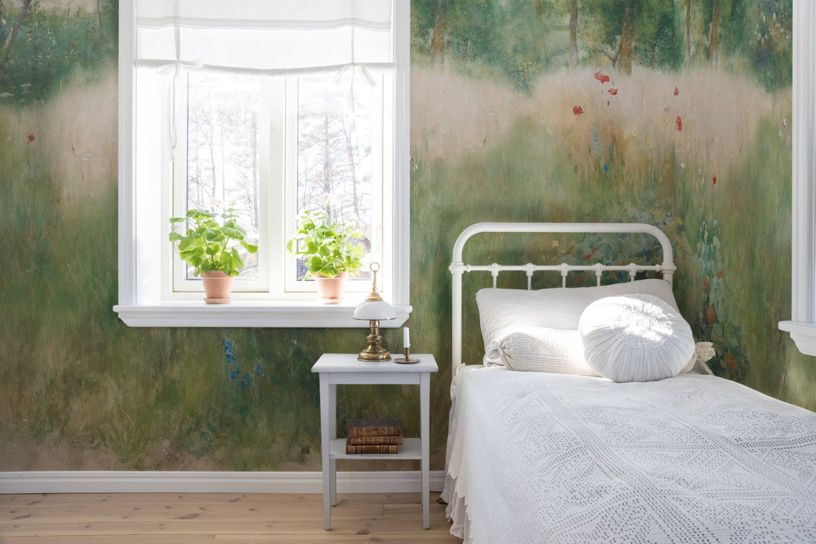 Midsommar, Rebel Walls 4